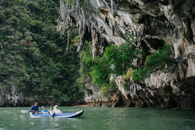 Phuket Sunset Big Boat Trip To Phang Nga Bay & James Bond Island - Thai food served on board