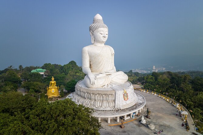 Phuket: Wat Chalong, Karon Viewpoint and old Town Guided Tour - Group size, guide style, and communication