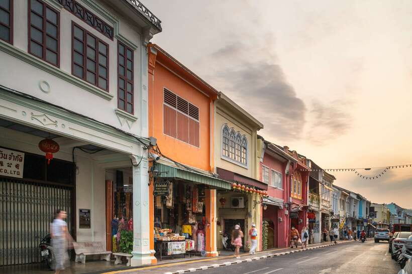 Phuket: Wat Chalong, Viewpoint, and Old Town Guided Tour - Phuket Old Town: the tour’s most rewarding walk