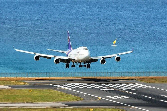 Private Departure Transfer: Phuket Hotel to Phuket Airport - Meeting your driver at the hotel lobby