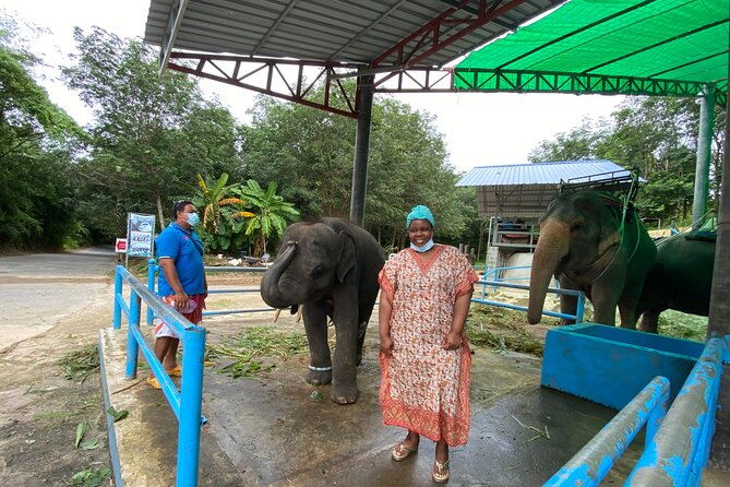 Private local city tour with english speaking driver - Wat Chalong, Phuket’s important temple