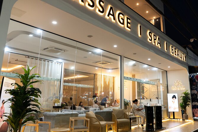 Private Luxury Phuket Day Spa - Facial treatment for a quieter middle section