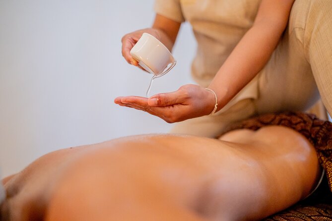 Private Luxury Phuket Day Spa - The aromatherapy oil massage
