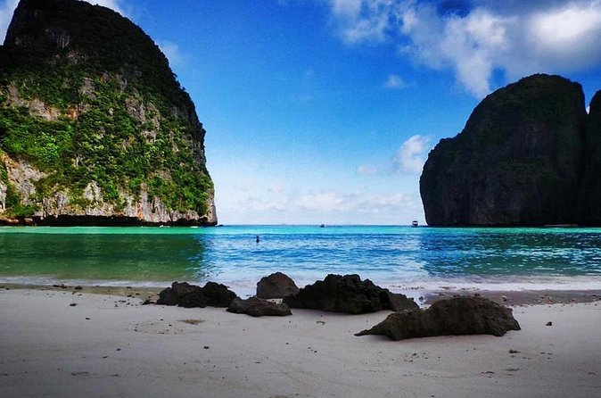 Private Phi Phi Early Bird Premium Tour - Monkey Beach and the wildlife factor