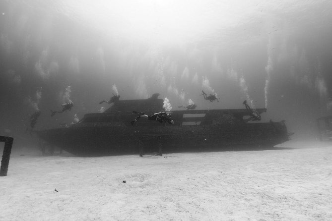 Refresher scuba diving trip, 3 dives at Racha Noi and Racha Yai - Racha Noi gives you a calm first session