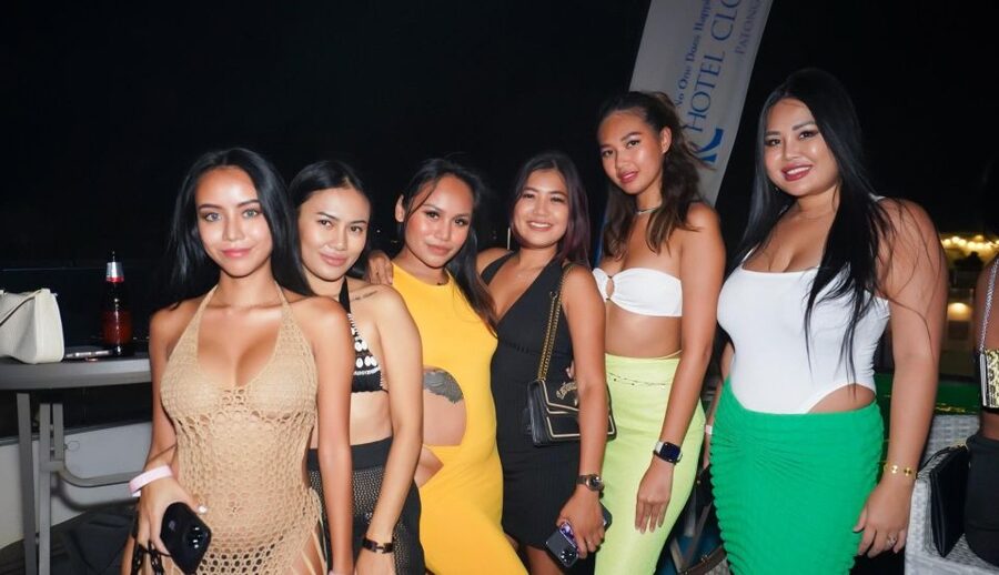 Sailaway Pool Party Phuket - Who will get the most from this party