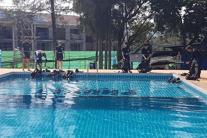 Scuba diving Pool lesson for beginners (1 hour ) - Key points to know before booking