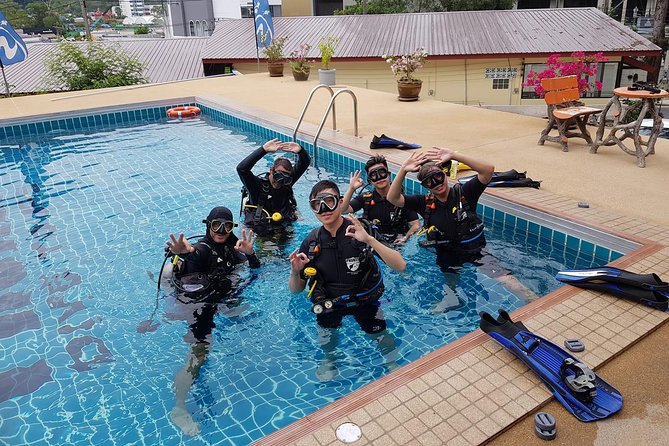 Scuba diving Pool lesson for beginners (1 hour ) - What this experience does not provide