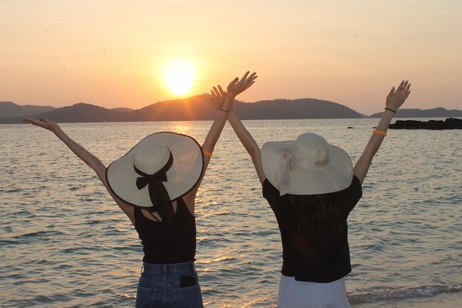 Small Group Phi Phi Islands Sunrise Tour with Seaview Lunch - Why the crew matters on a long boat day
