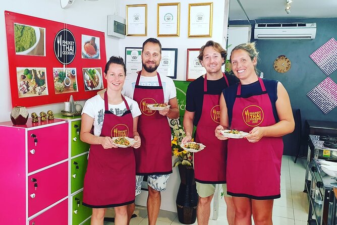 Thai Cooking Class with Market Tour in Phuket by VJ - How much help should you expect?